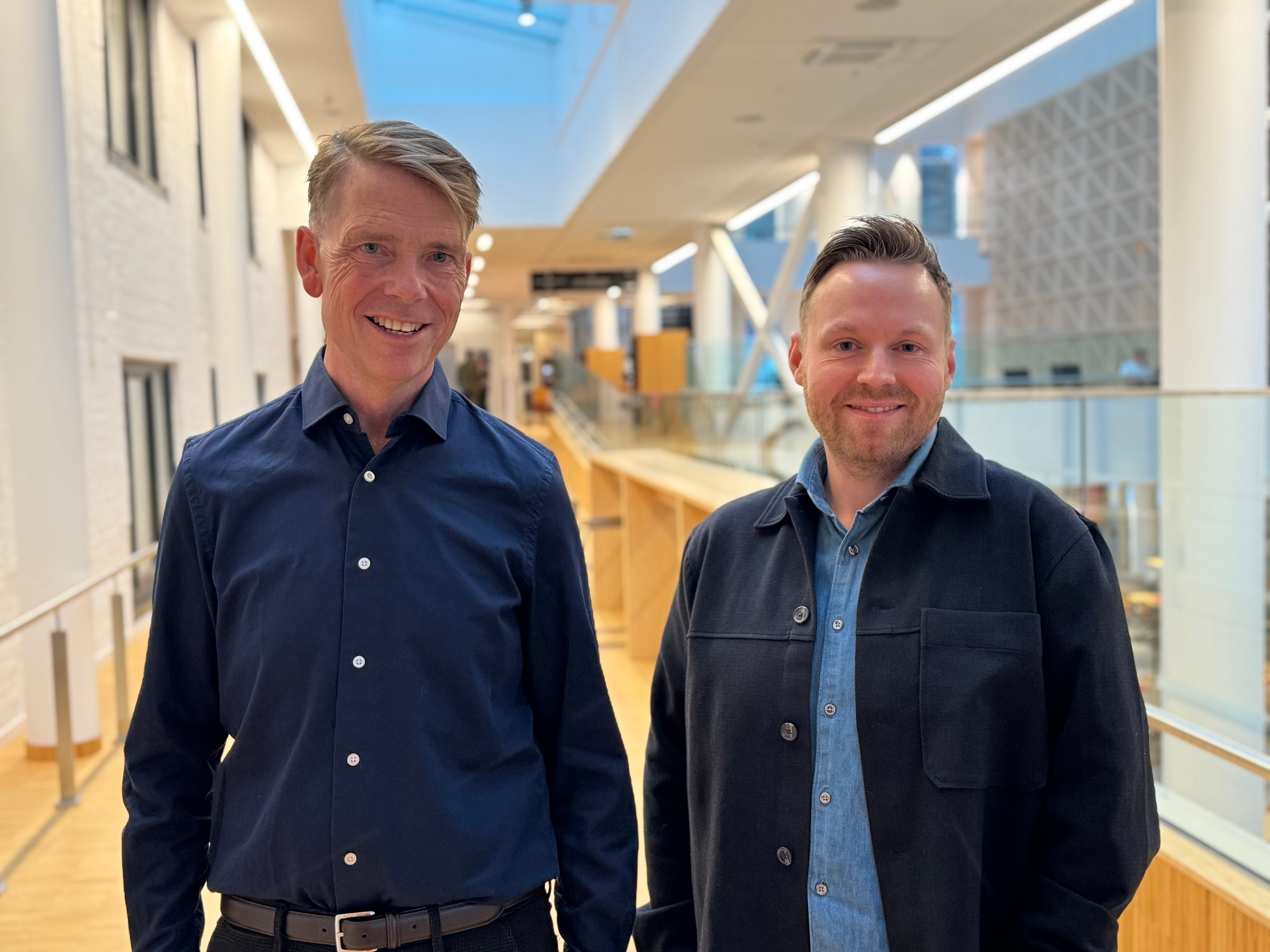 Styreleder John Hegdal i Tlab og ny daglig leder Ola Næverdal foto Silje Øksnes Kolås