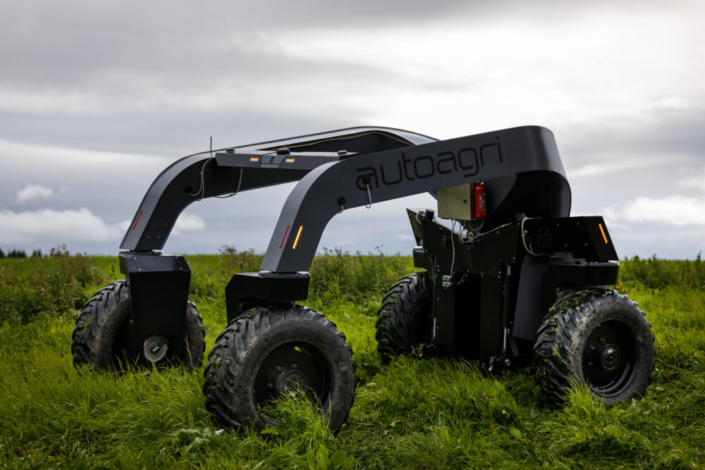 AutoAgri har en førerløs robottraktor kan redde menneskeliv på jorder i Ukrania